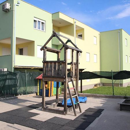 Apartment Mario Podstrana Luaran gambar