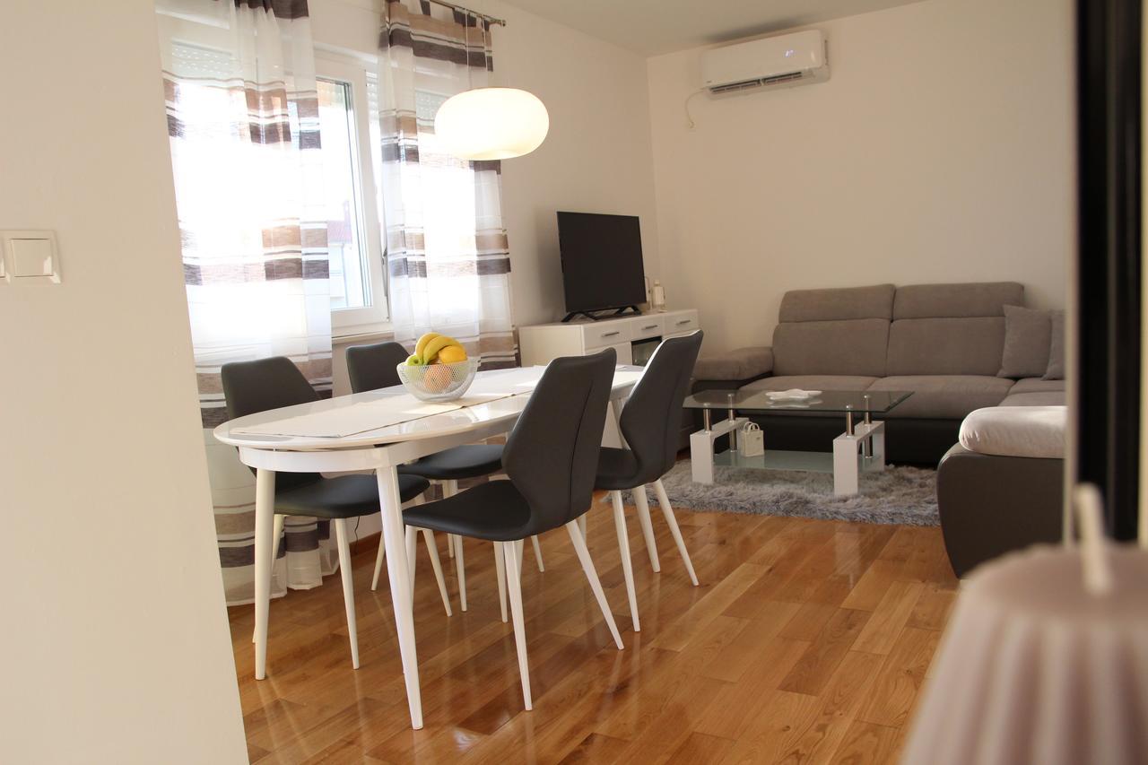 Apartment Mario Podstrana Luaran gambar