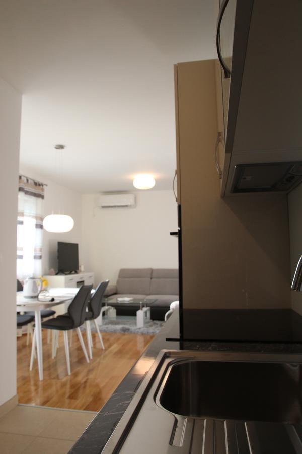 Apartment Mario Podstrana Luaran gambar